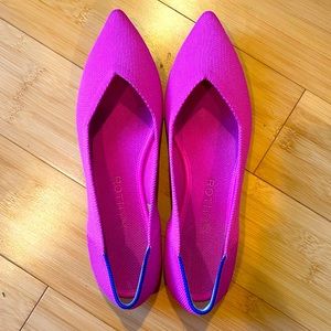 Rothy’s The Point in Dragonfruit sz 7.5